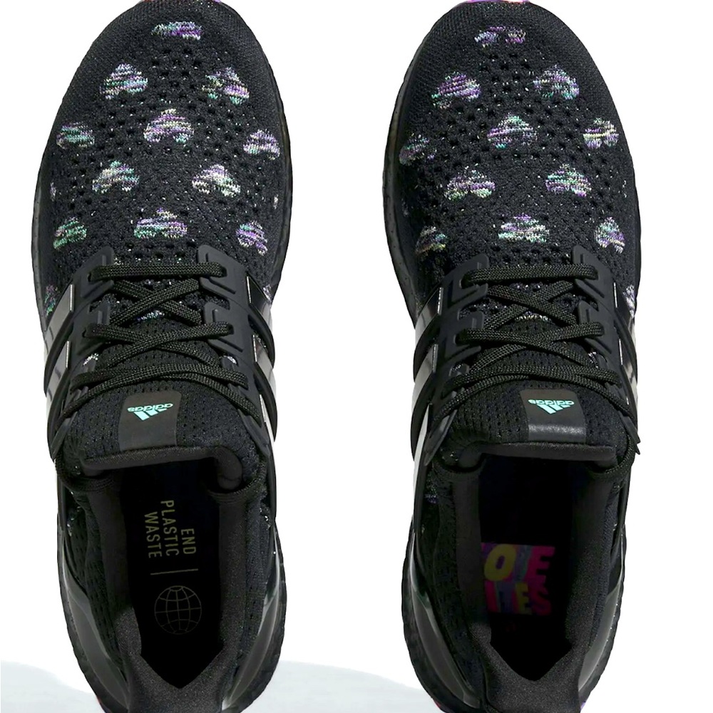 Adidas Ultra boost “Hearts” Sneakers “Limited Edition”